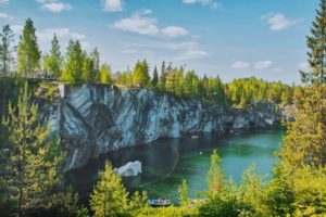 Деревушка Киндасово и горный парк Рускеала