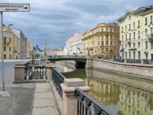 История, главные здания и каналы Петербурга