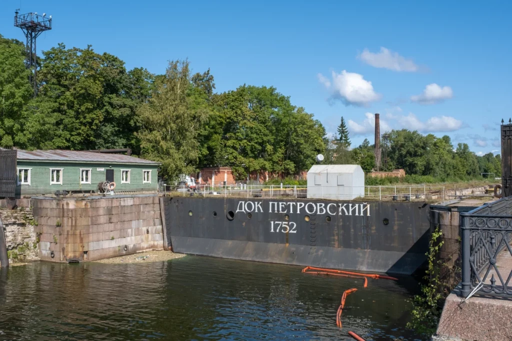 Из Санкт-Петербурга в Кронштадт в мини-группе 4