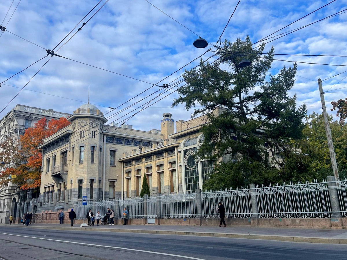 Мобильный квест в Петербурге «Погоня за призрачным скитальцем»