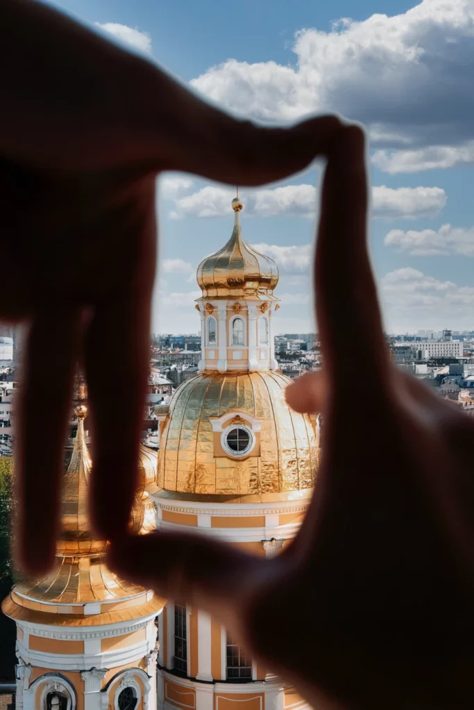 Must-see: Питер с высоты, парадные и легендарная квартира Довлатова 5