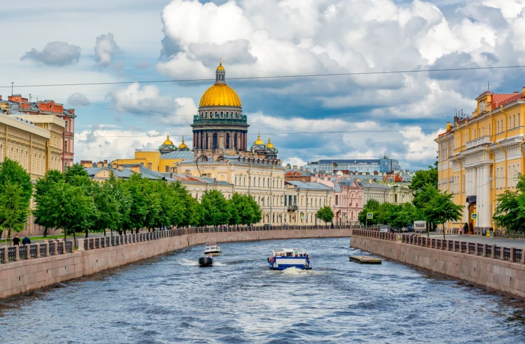На катере по рекам и каналам Петербурга: романтично и познавательно 3