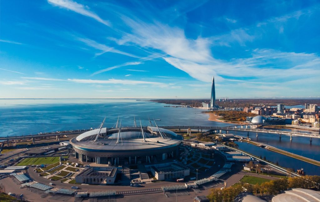Непарадный Петербург на автомобиле: Васильевский остров, Петроградка и «Лахта-центр»