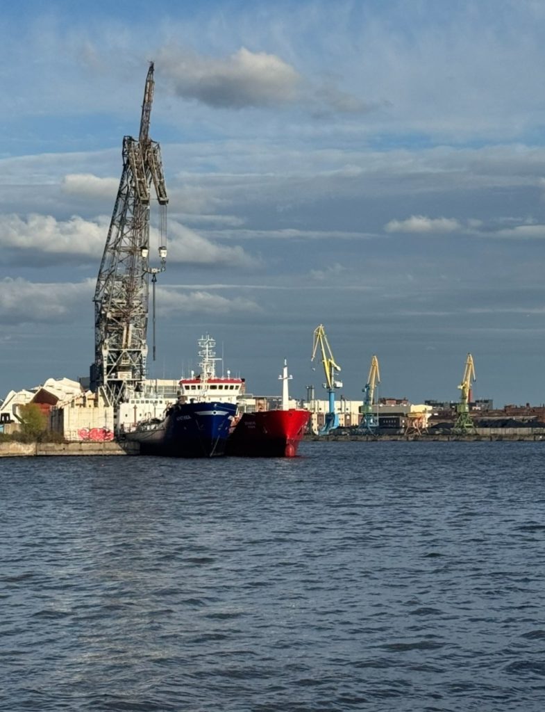 Непарадный Петербург на автомобиле: Васильевский остров, Петроградка и «Лахта-центр» 2
