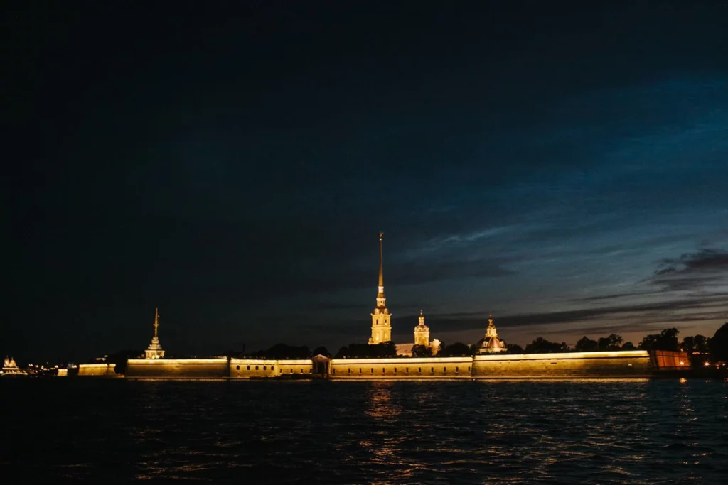 Ночная теплоходная прогулка от Петропавловской крепости + развод мостов 4