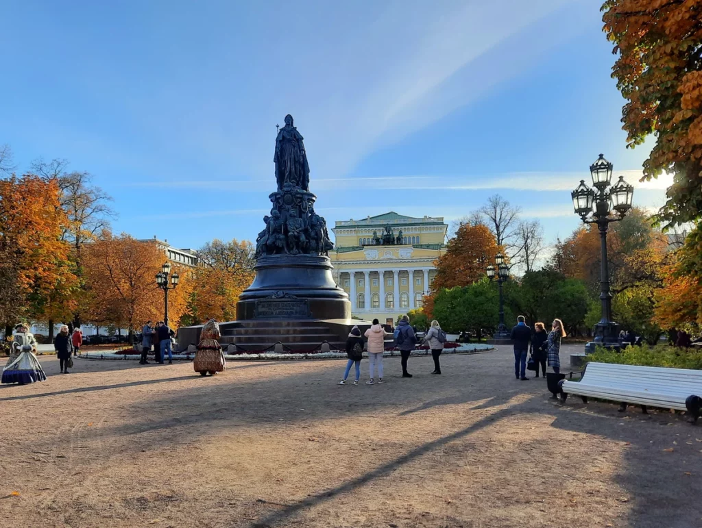 «Петербург — город сокровищ!»: экскурсия для взрослых и детей 2