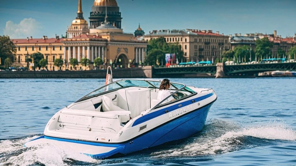Петербург на воде: приватная прогулка на катере 4