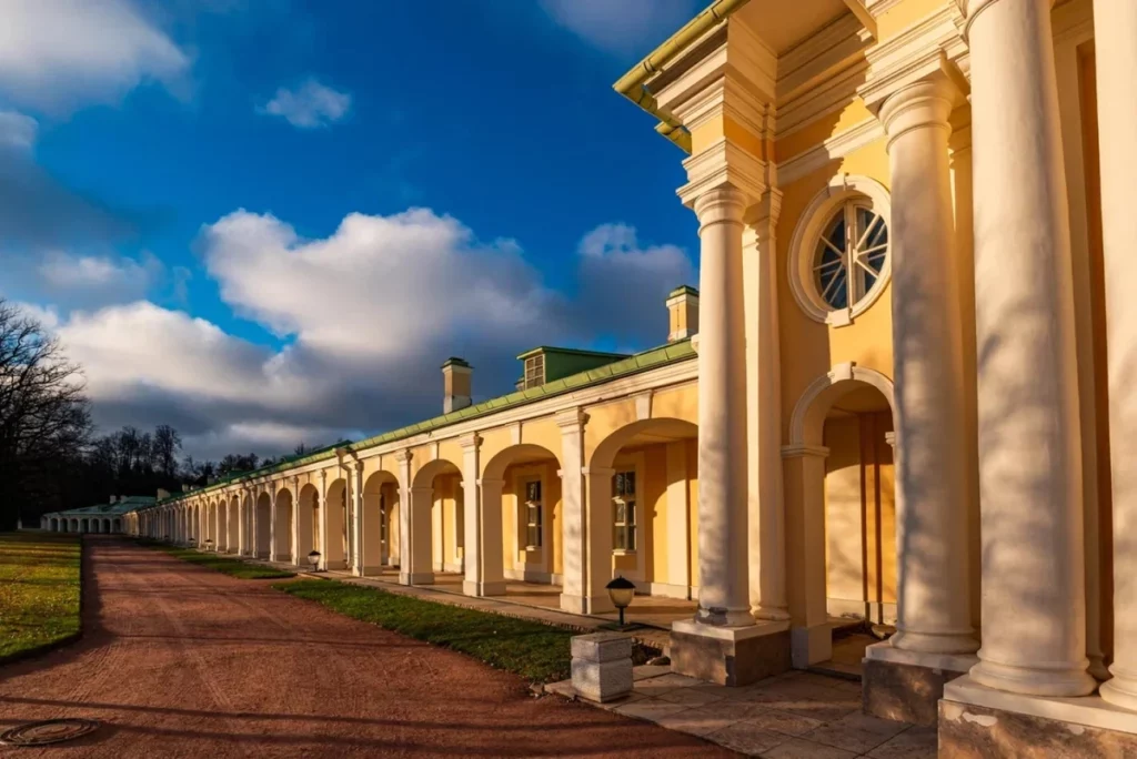 Петергоф, Александрия и Ораниенбаум — групповая автобусная экскурсия 2