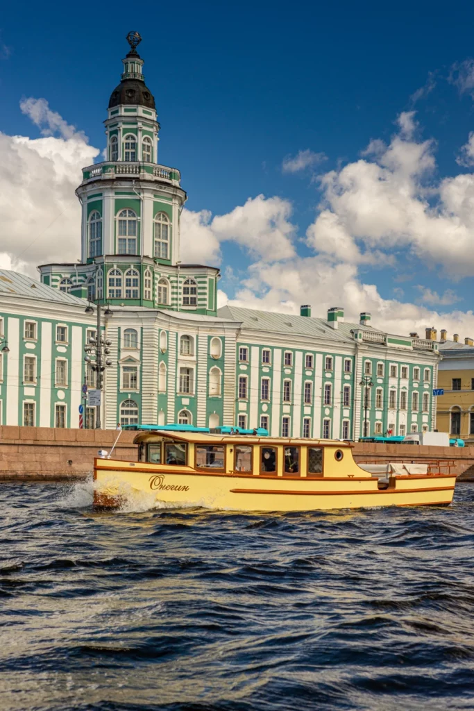 Северная Пальмира с борта катера в стиле 19 века 2