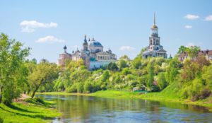 Торжок: древние обители и храмы, кремль, торговая площадь, набережная с купеческими особняками