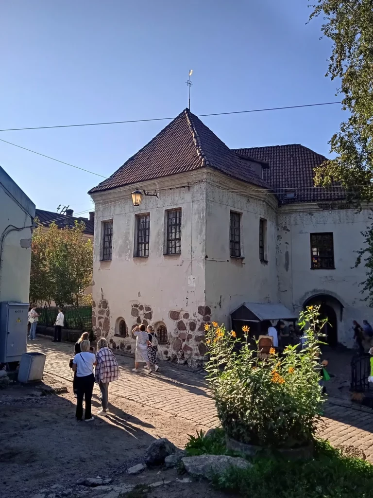 Уик-энд в Выборге с дегустациями, увлекательными историями и посещением Монрепо (мини-группа) 3