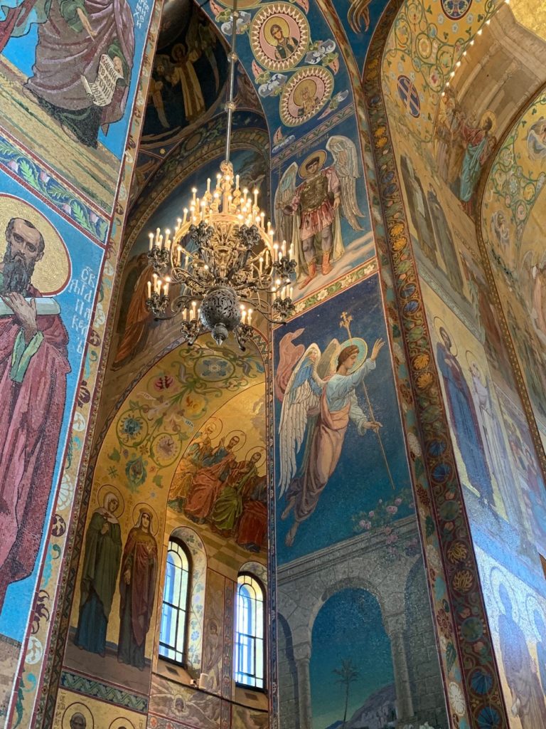 Вечная живопись: мозаика в храмах и на фасадах Петербурга 3