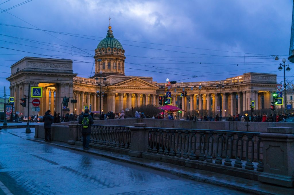 Великолепный вечерний Петербург: экскурсия на минивэне 4