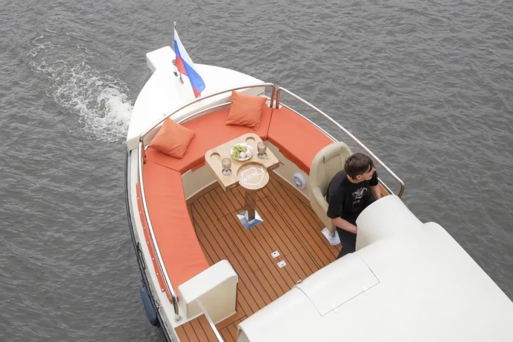 Водная караоке-прогулка в Санкт-Петербурге 2