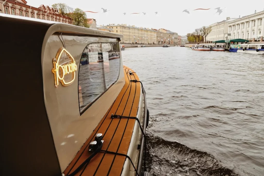 Водная караоке-прогулка в Санкт-Петербурге 4